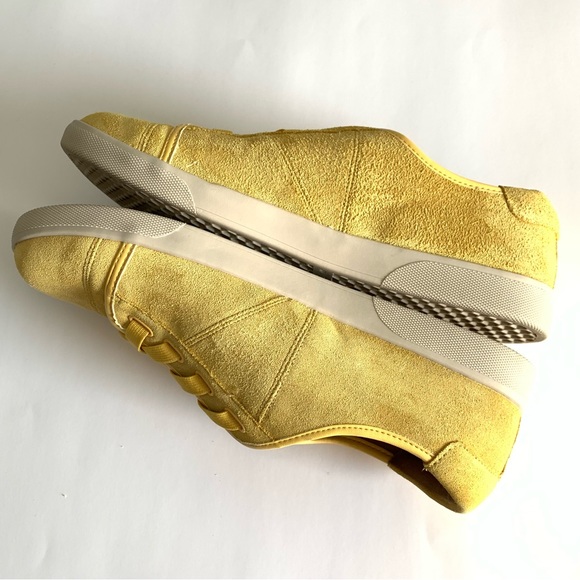 Vionic Women’s Yellow Jean Suede Slip-on Sneakers Size 9 - Picture 4 of 8